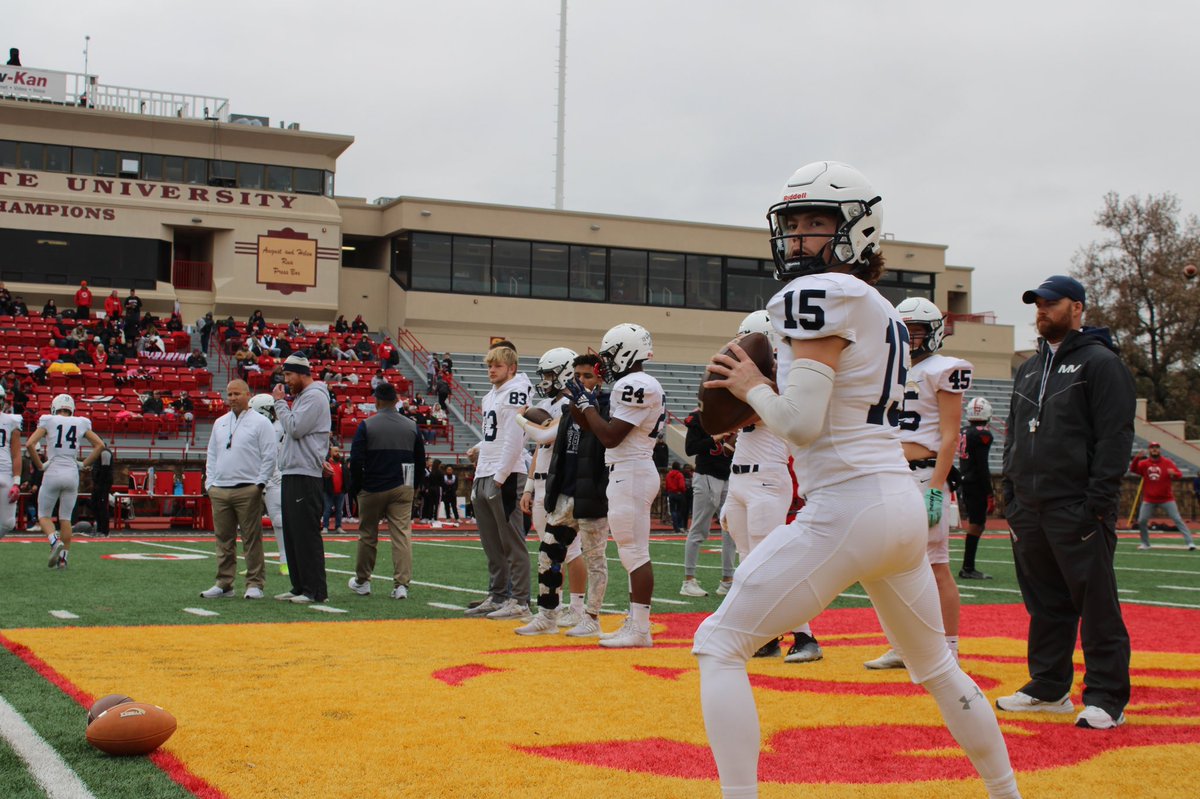 MVJaguar's tweet photo. Pregame, 1 last time #1-0 #BeatMaize https://t.co/WjZa4cjtCP