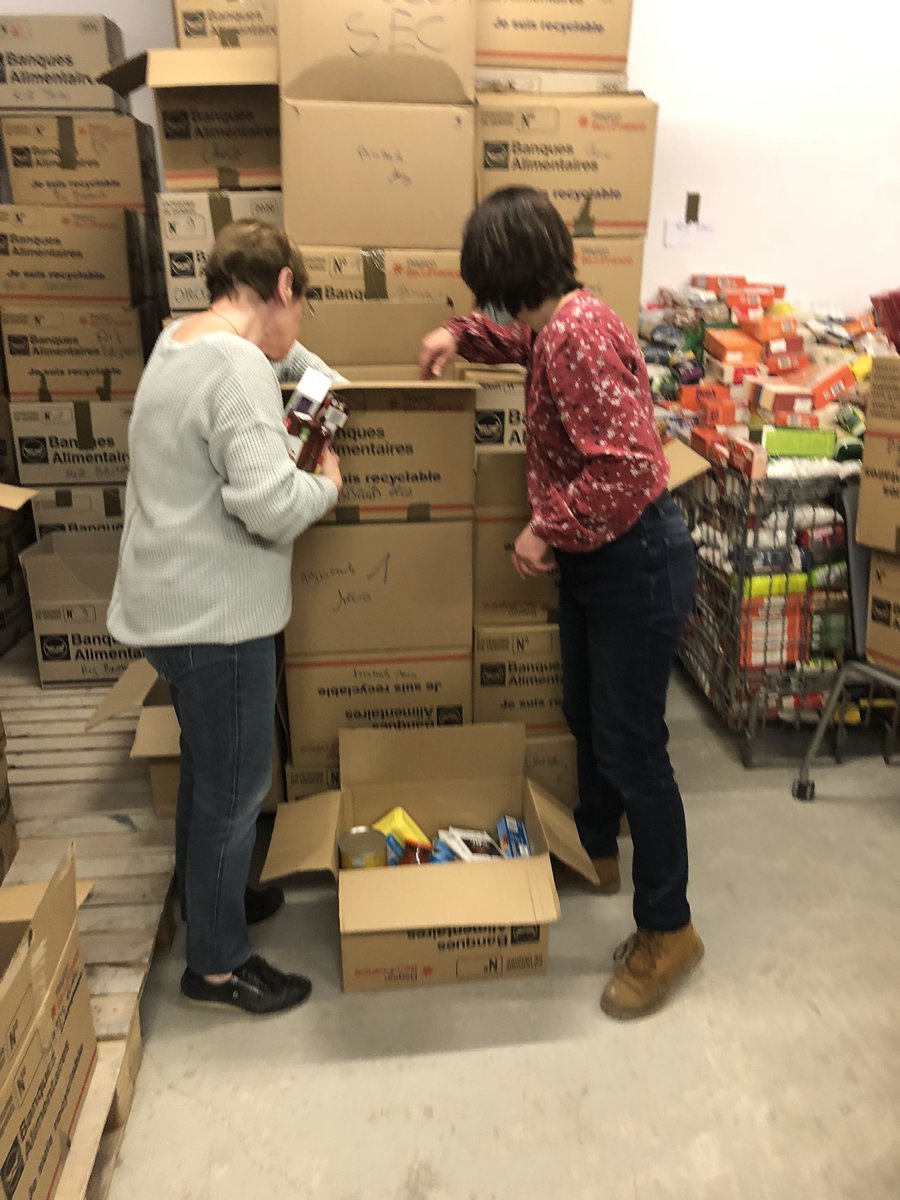 La ruche s’active toujours ! 😲

Merci et bravo à nos précieuses abeilles qui font des merveilles dans notre lieu de stockage ! 🐝 

#JeFaisMaBA #solidarité #collecte #aidealimentaire #merci