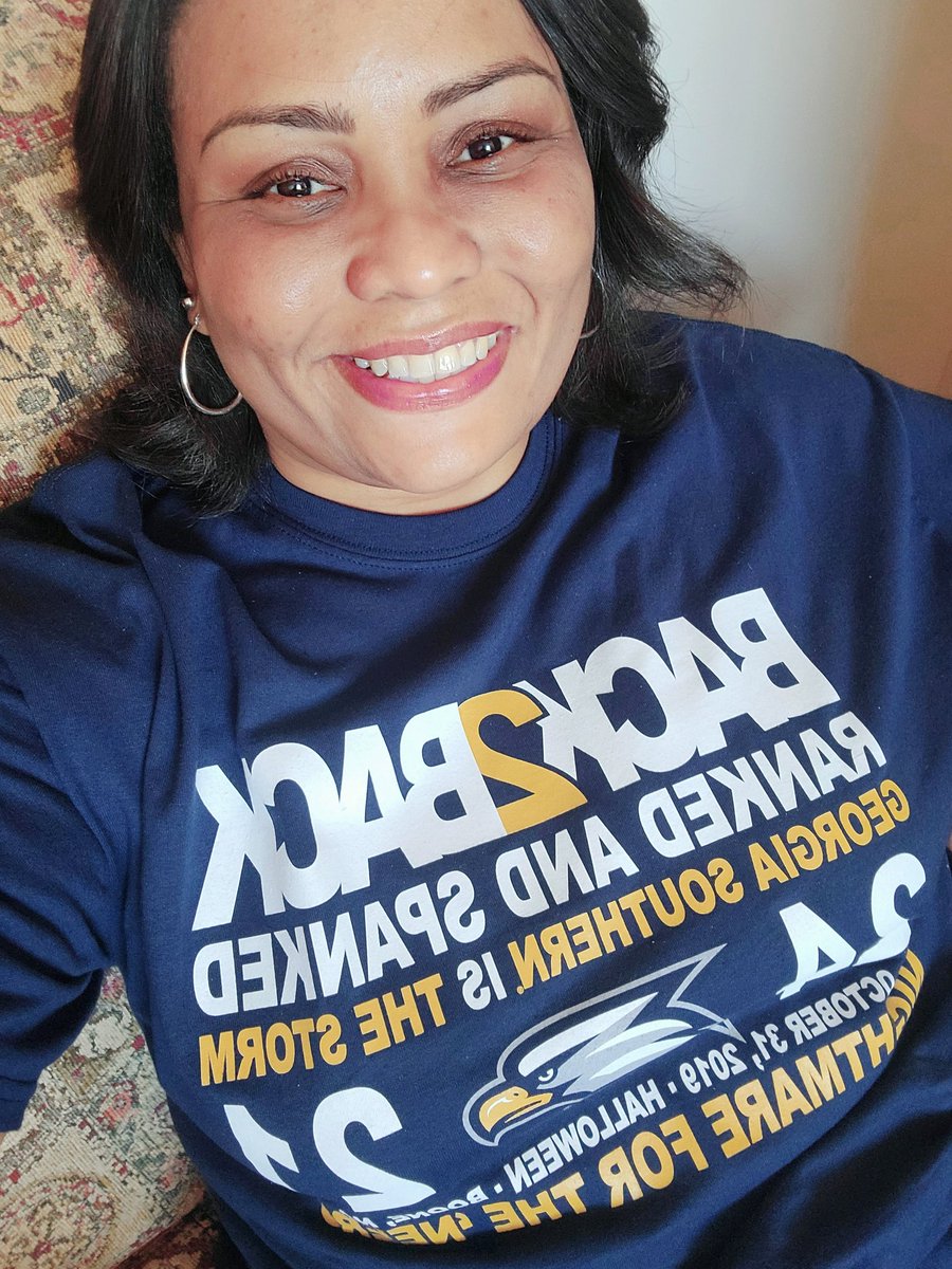 drabaker2014's tweet photo. Wear blue they said! @DaveandBusters watching the early games and repping @GSAthletics_FB. #HailSouthern #GATA #BeatcrAPPState #inStatesboroinspirit #Igotafeelingtonightsgonnabeagoodnight https://t.co/73tPBccLOh