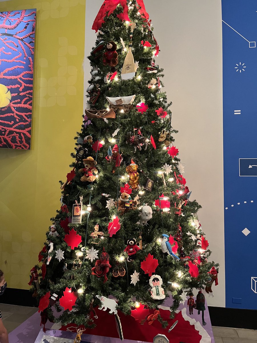 Cory Olishansky (@cdncoryo) on Twitter photo The #Chicago <a href="/msichicago/">Griffin Museum of Science and Industry</a> has a #Canada themed #christmas tree! Complete with Canadiana like canoes, lumberjacks, hockey players, and maple leafs. Just missing some syrup! The #Chicago <a href="/msichicago/">Griffin Museum of Science and Industry</a> has a #Canada themed #christmas tree! Complete with Canadiana like canoes, lumberjacks, hockey players, and maple leafs. Just missing some syrup!