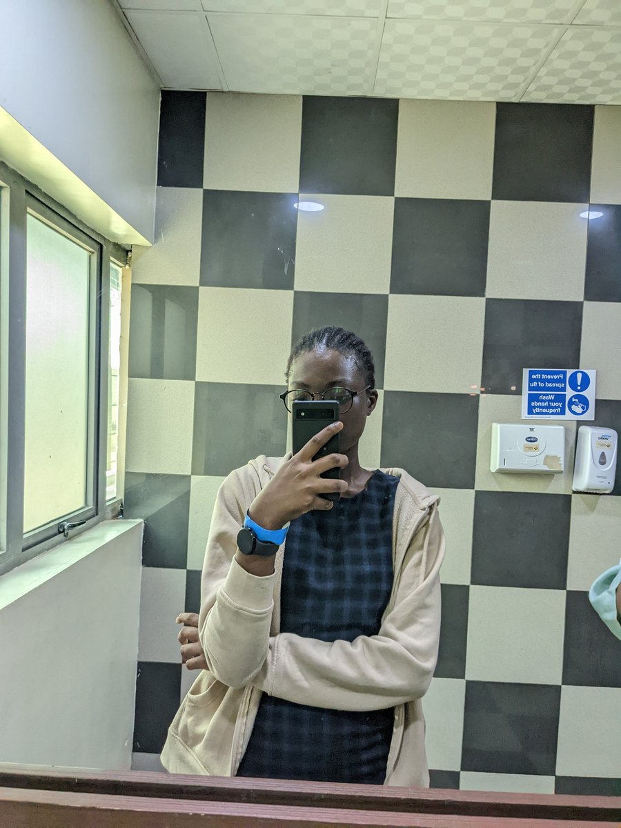 Ifihan_'s tweet image. Lots of pictures taken today and I don&apos;t know which one to post, but here you go 😂. It was nice meeting everyone today 🫂 #DevFest2022 #DevFestLagos2022 @gdglagos 🔥