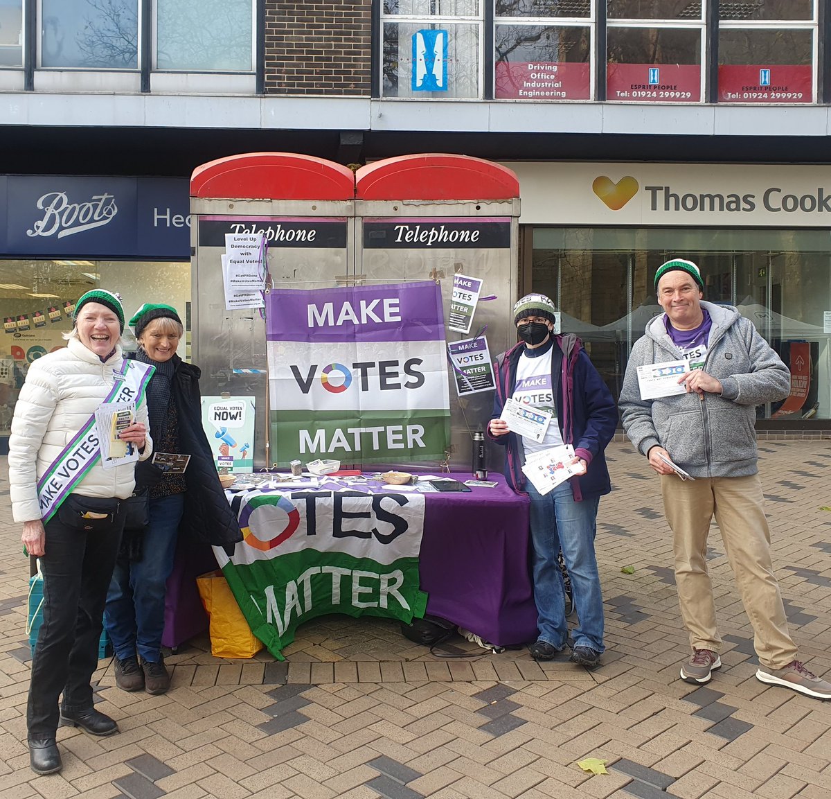 SalliMartl's tweet image. Out in Wakefield today with our Postcard Writeathon. People keen to sign and send to their MP, especially local @simonlightwood  demanding Proportional Representation  
#GetPRDone
#ProportionalRepresentation