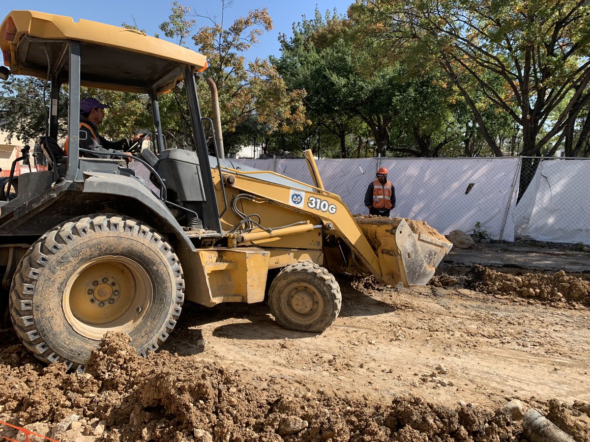 elpatozambrano's tweet photo. Mi recorrido de esta mañana por la controversial obra de remodelación en el casco de San Pedro y camionazo. ¿Que opinas? 

https://t.co/Si6XI0zrud https://t.co/sofdKyliiX