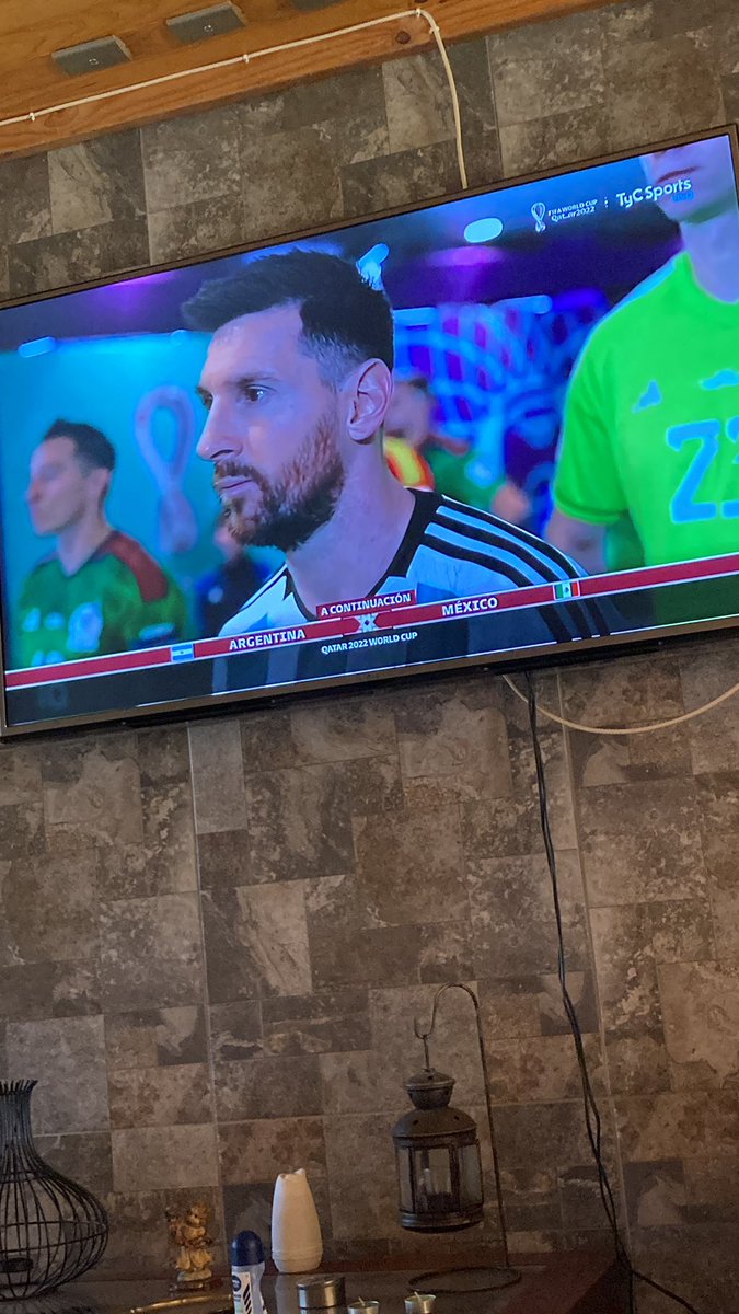 GermanW23's tweet photo. QUE COMIENCE YAAAAAAA
A todo esto twitter estos días es un cague de risa con la guerra de países 😂😂😂😂#MexicoVsArgentina https://t.co/u2KW4tsZLK