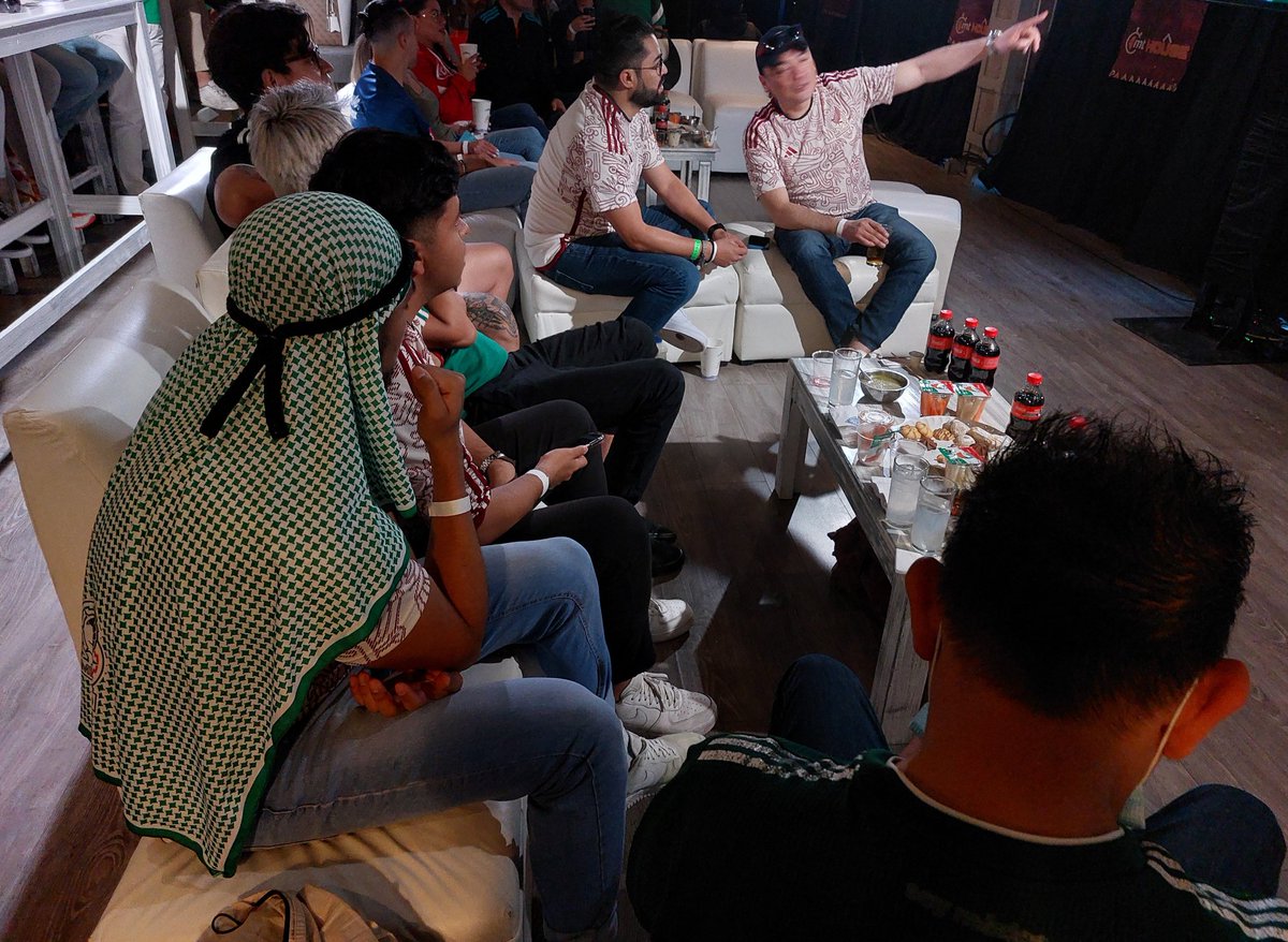 multimediostv's tweet image. ¡Damos comienzo con el #MTHouse! Disfruta la pasión del mundial con nosotros ⚽️🤠 🇲🇽vs🇦🇷