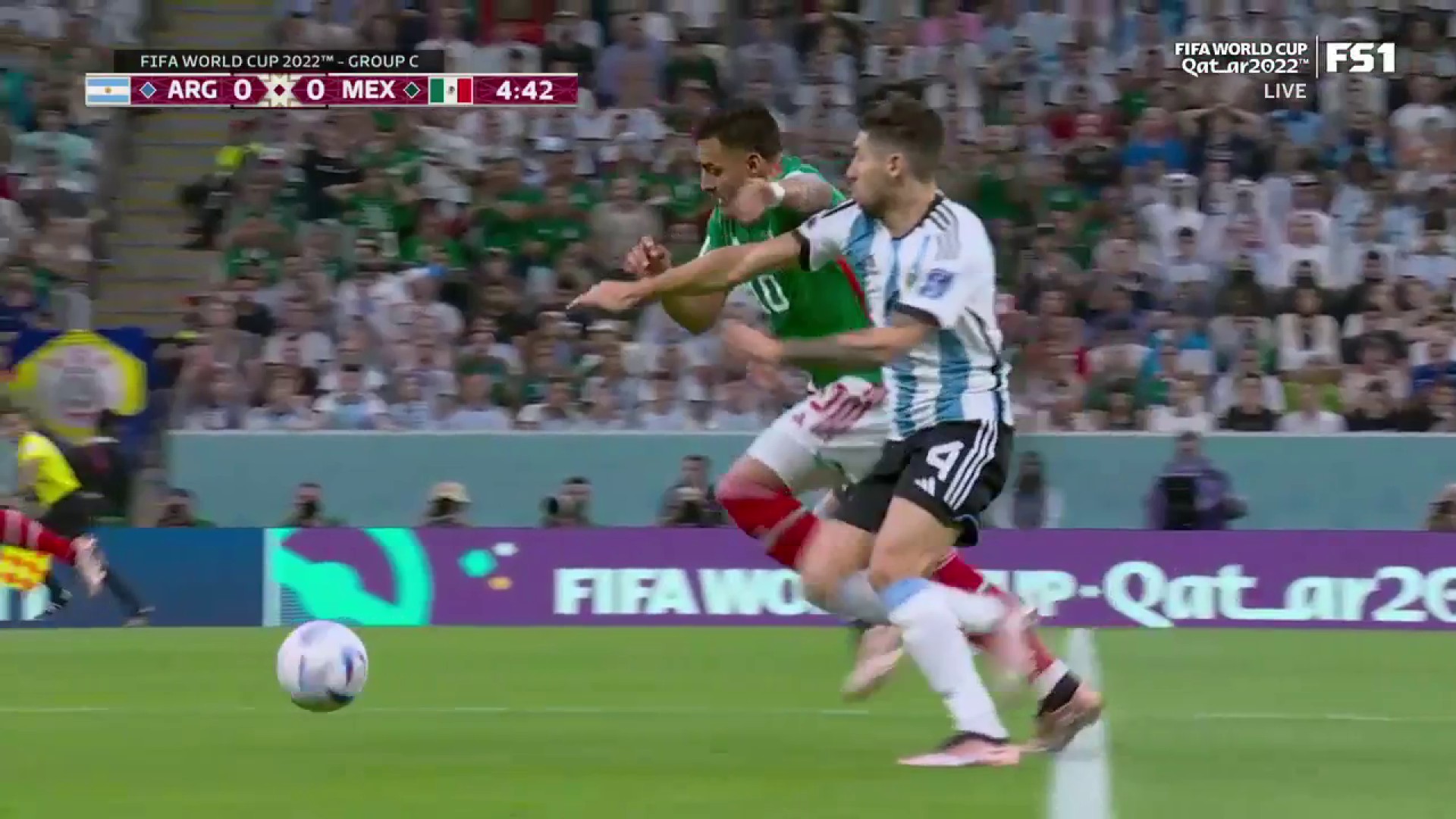 Things are already getting physical between Mexico and Argentina 👀”