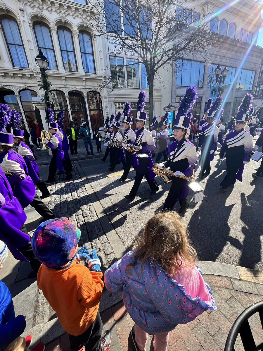 Beautiful day to see 🎅 at the <a href="/cityofwilmde/">City of Wilmington</a> Wilmington Christmas Parade!  Great job to all the parade participants - bands, dancers, drivers, and those involved behind the scenes! 

#getintheholidayspirit #wilmingtonholidayparade