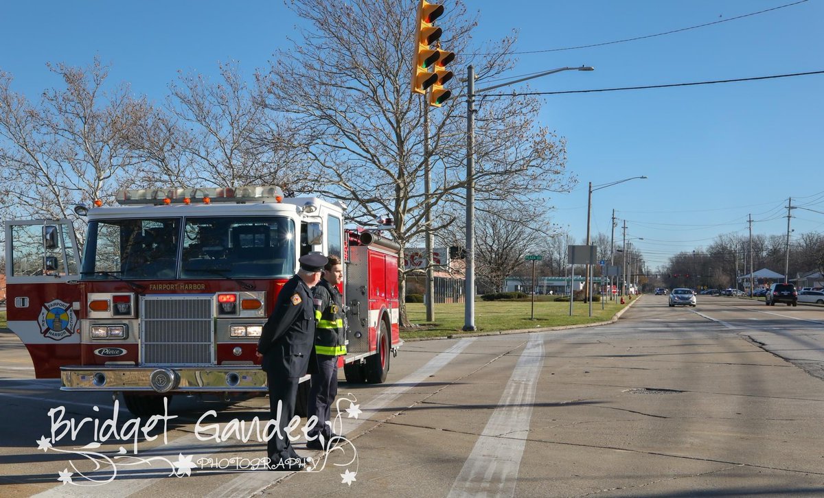 Firephotogal's tweet photo. Rest In Peace Firefighter Tetrick :( Look Closely inside the Fire truck. 💕 https://t.co/Qk5Y0iEgJY