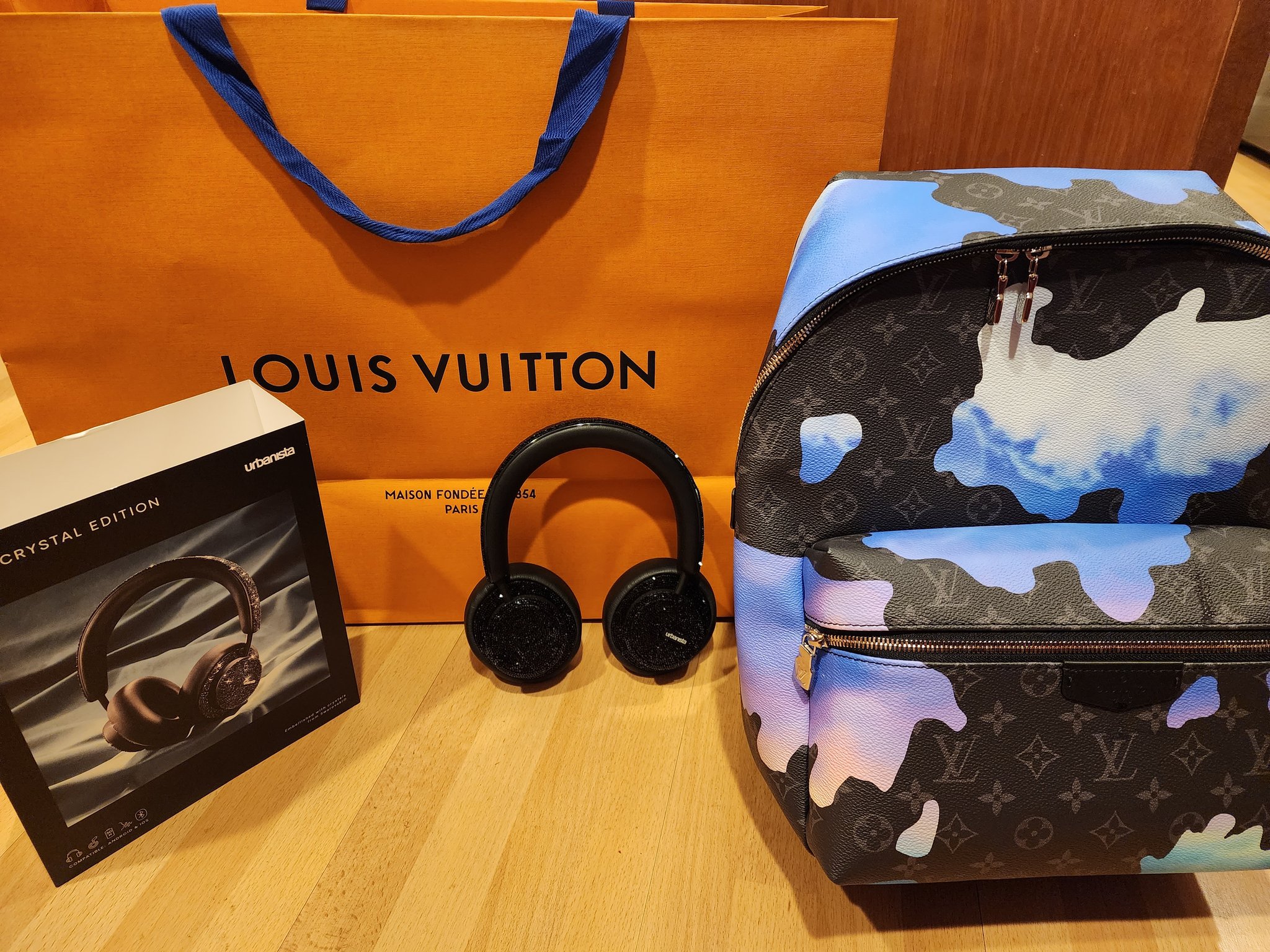 Louis Vuitton, Bags, Louis Vuitton Maison Fondee En 854 Paris Bag