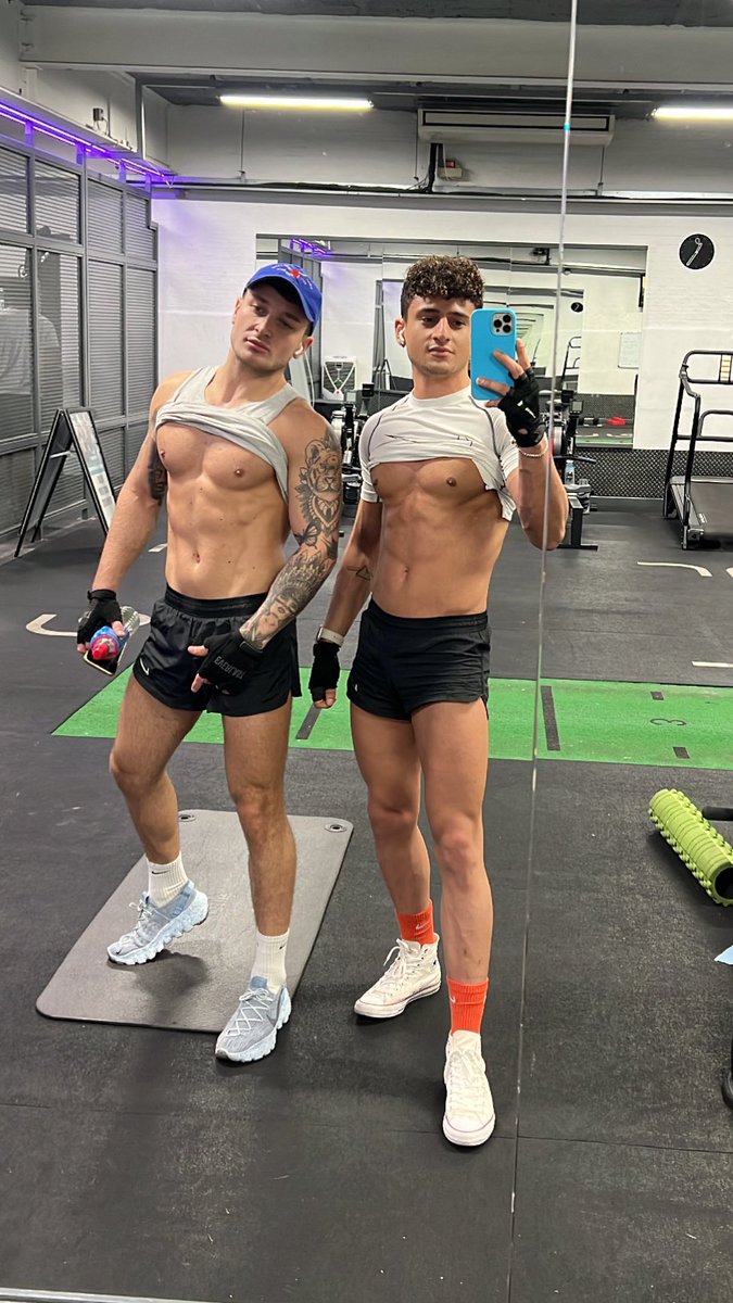 LucasTwinkBR's tweet photo. Workout with this hot boy @Toninokenner https://t.co/iKeYdTB2At