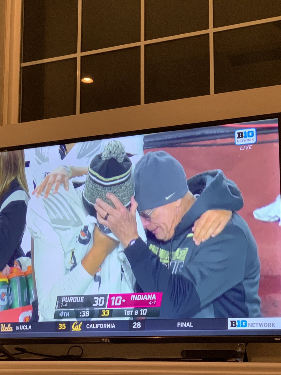 Great moment! <a href="/BoilerFootball/">Purdue Football</a> <a href="/ChaplainMarty/">Chaplain Marty</a> #FCA