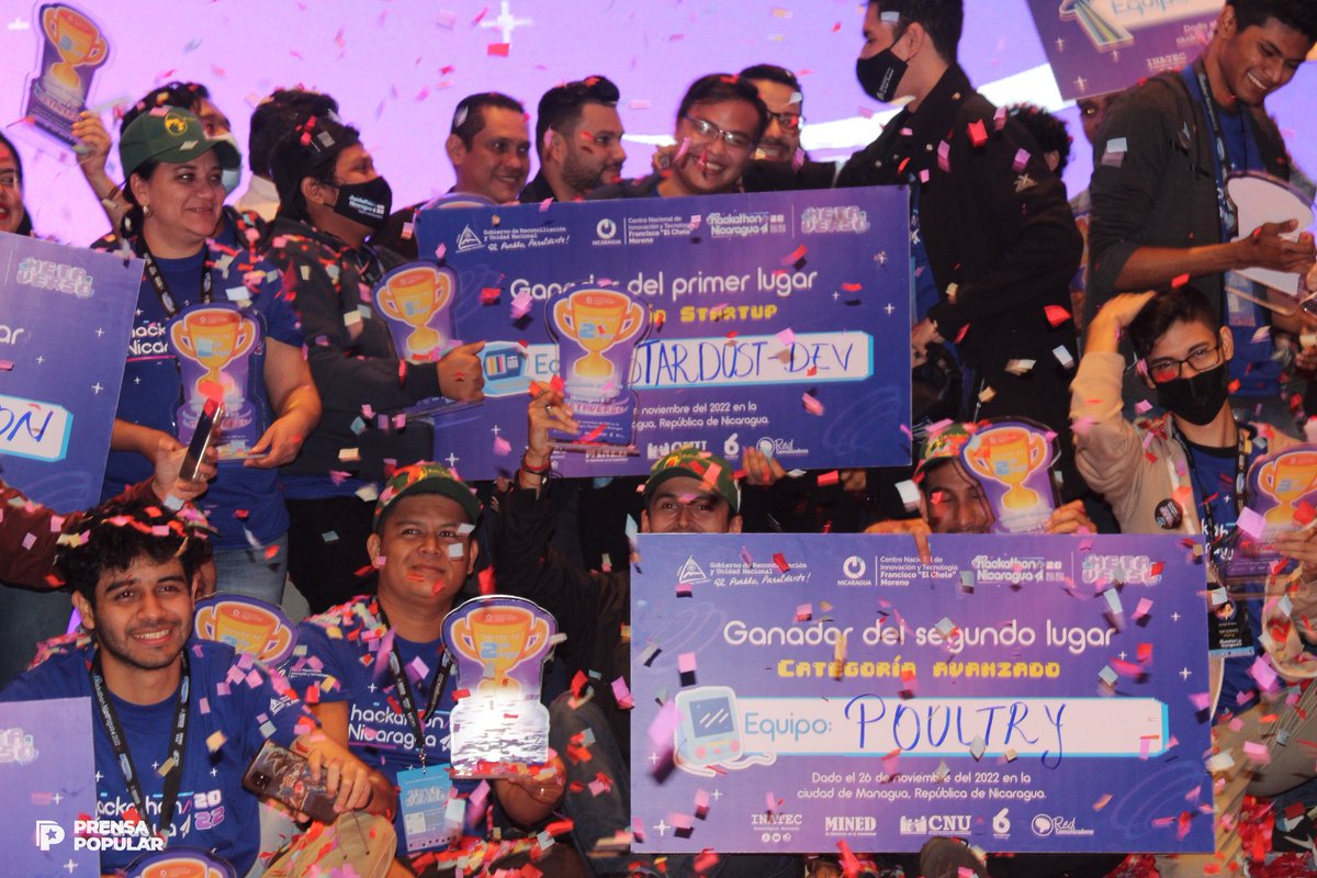 PrensaPopulr's tweet image. Tras 2️⃣ días continuos de arduo trabajo, este sábado #26Noviembre, fueron premiados los ganadores de la sexta edición del evento tecnológico mas grande del país #Hackathon2022 Metaverso👾🎮✊🏻 

🔸️ Es solo una muestra de lo que son capaces de hacer, para transformar #Nicaragua🇳🇮