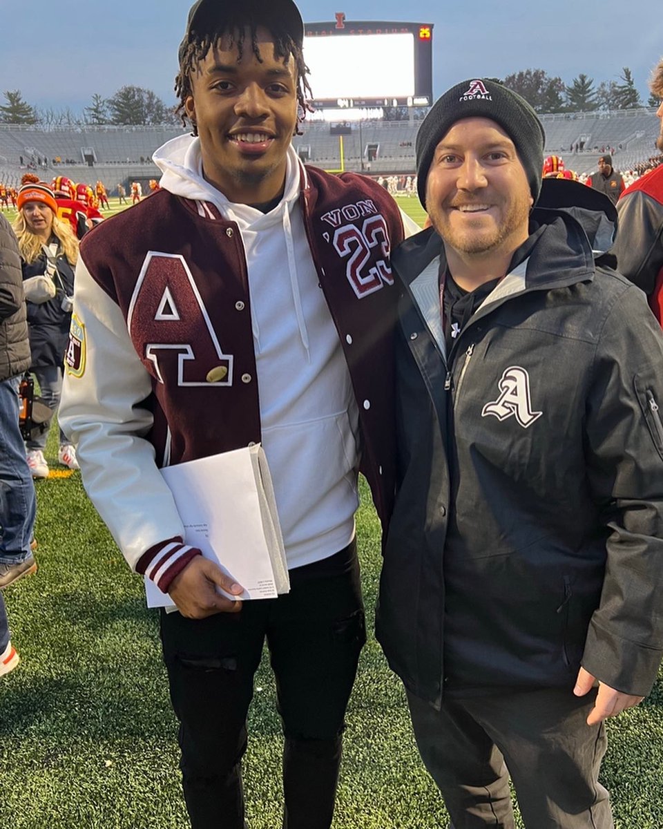 DavonteEvans16's tweet photo. Thankful.🧡 https://t.co/FKt12bFSqb