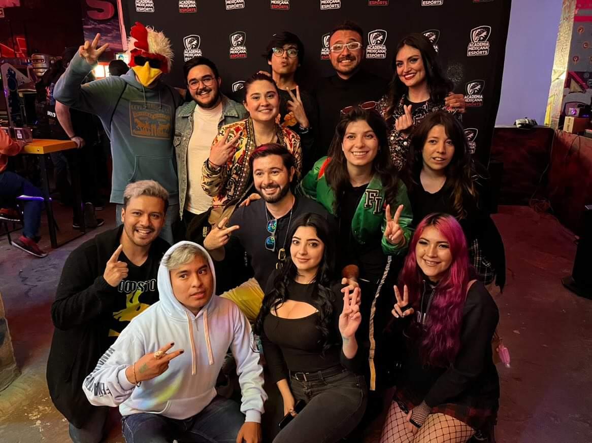 AcMexEsports's tweet image. Nos la pasamos increíble en la fiesta del tercer aniversario. ¡GRACIAS!
#AMES3Años
@PapaGamerMex @clannava @Nattrauplay @minynaranja #soyjotacee @AlexQtkTv @XtremeThePlayer @TGgns21 @MacacoLord