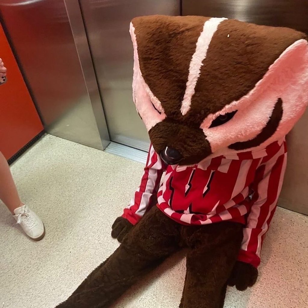 badgerbarstool's tweet photo. https://t.co/32DyyKLAWG