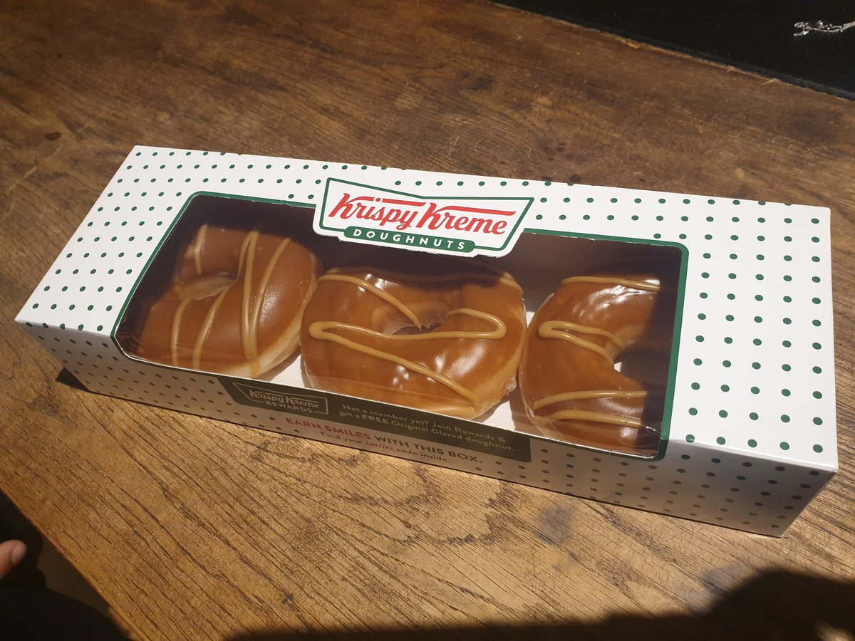 savis_world's tweet photo. @krispykremeUK shout out to Jackie and her amazing team at Krispy Kreme Enfield you've truly touched my heart and you all deserve a very special treat. Management you're blessed to have them. https://t.co/xTbFWdnYh9