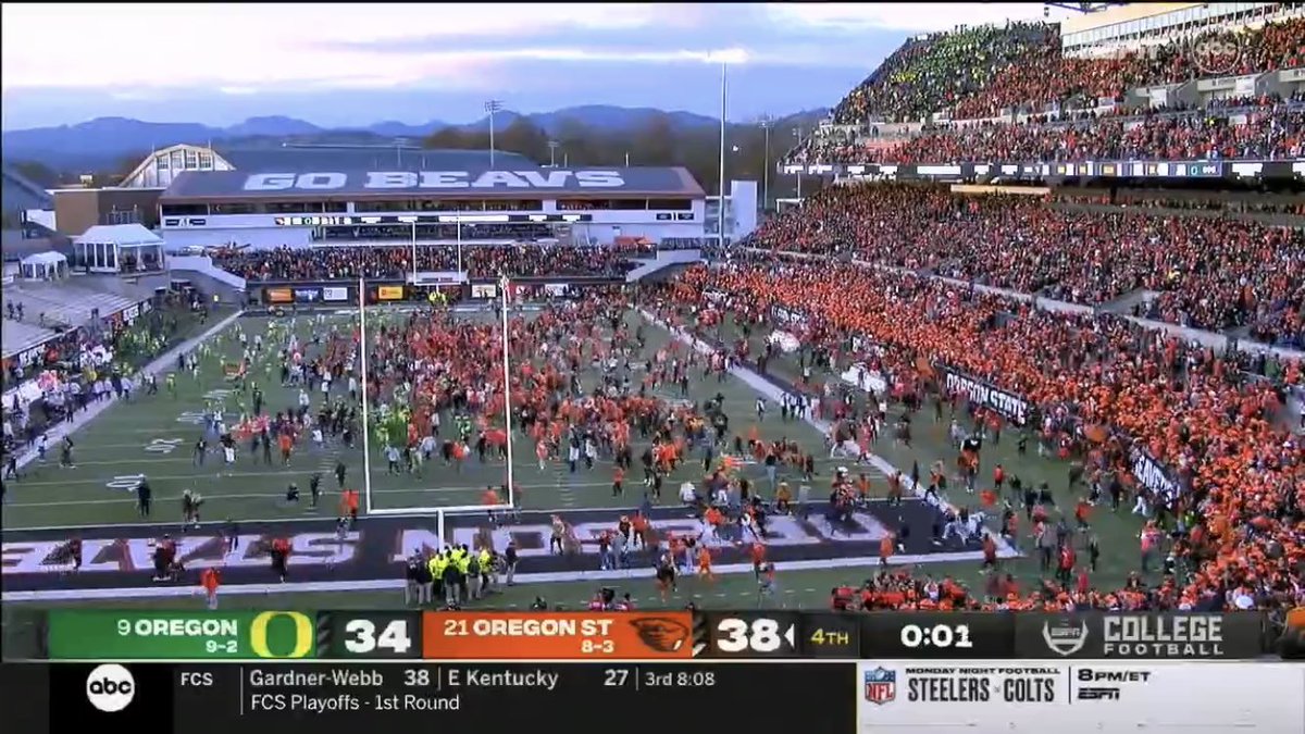 PFF_College's tweet image. OREGON STATE COMPLETES THE COMEBACK!!!🦫