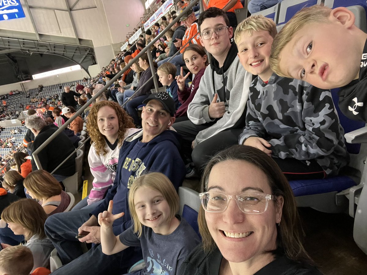 AmeliaAmyG's tweet photo. #LetsGoKomets https://t.co/Sy9SnD3civ