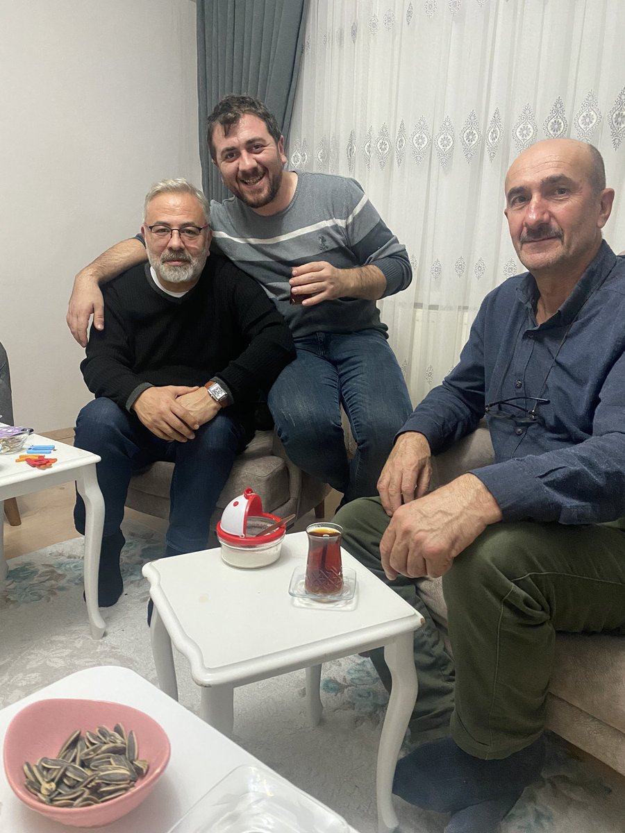 Senin adın geçince zehir bile bal olur Arif Nazım 🤘