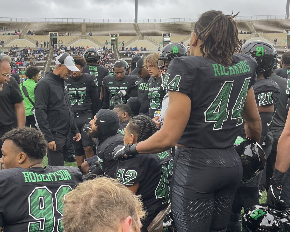 #USMMAFootball When your coaching Brother from 40 yrs ago ⁦@CoachJimGush⁩ gets you on the sideline for North Texas-Rice & you get to see your former Capt from ⁦@DavidsonFB⁩ Chris Monfiletto @Coach_Mono coach up Specials for Rice. #FordysGuys #BeatCG #Zinging #OnIt