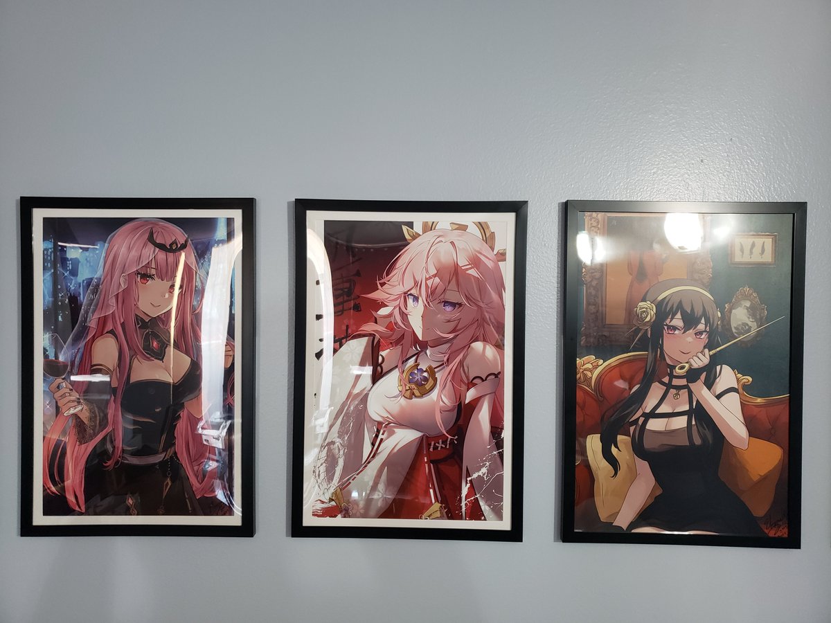 yibubumblebee's tweet photo. Long overdue, but posters from #AnimeNYC are finally in frames and hung up! Good thing I got multiple walls LOL. Thanks to @rosuuri, @Kamaniki, @meltyrice, @Chiroyoyoyoyoyo for the posters!! https://t.co/gBMNXYSLub