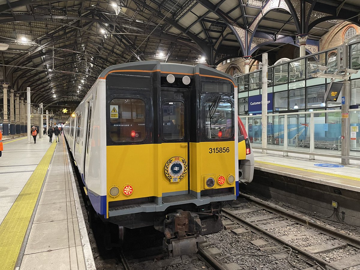 SimonZev's tweet photo. A very pleasant afternoon courtesy of @BLSFixtures & #MTREL on the 315s.
Soon to be gone forever although not quite yet.
The twilight of another childhood fleet from #NetworkSouthEast❤️💙🤍 is almost over. And 75 on the Mains was fun (and lively)!
#TrainLife #Class315 https://t.co/nLeq2IHepJ