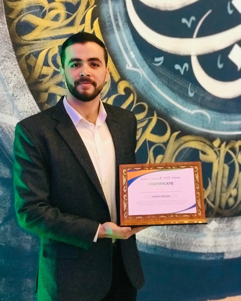 My honor for being the trainer of UxUI design students at the UCAS Technology Incubator in our great project Elancer ❤️ A very great day mixed with impressive successes ❤️