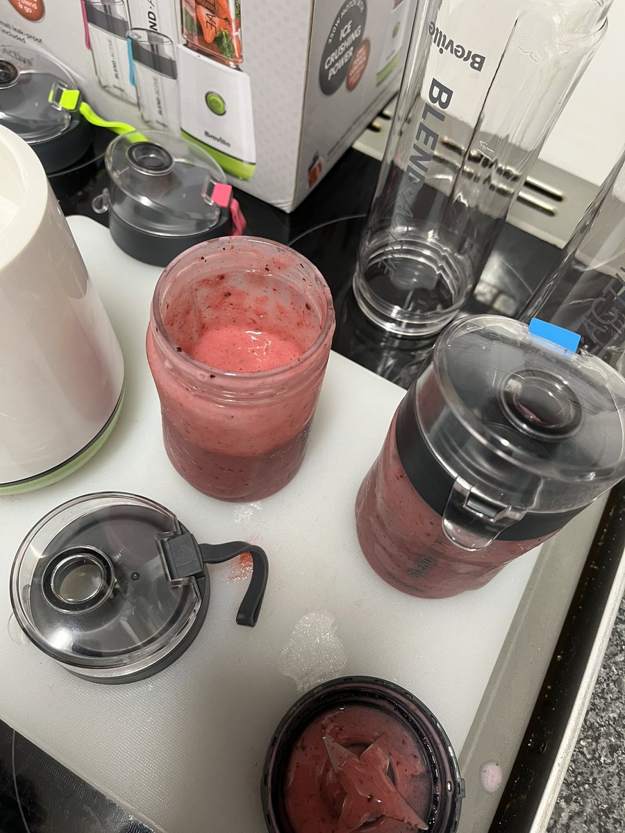 KatieGit's tweet photo. Smashing out the smoothies! Only downside is the family deciding who wants what colour lids😂 @Argos_Online #ArgosTesters #smoothie #breville https://t.co/S9CwUeespN