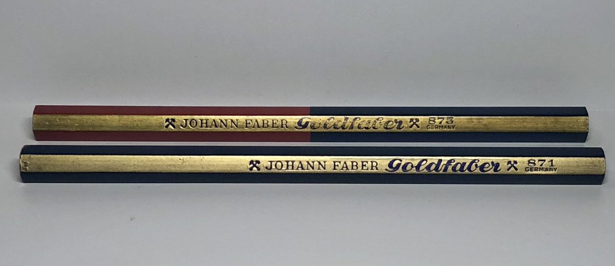 TCtellikursun's tweet photo. Bugün Esnaf Mezatında Gelen #parker 🇺🇸#Vacumatic 5️⃣1️⃣ (1941) ve Parker 🇺🇸 2️⃣1️⃣ (1960’s) #dolmakalem İkisi 💯 TL🤭Almasak Döverler, Johann Faber Aykırı Dizayn Kurşun Kalemler ise neredeyse Hediyesi😝Ne demişler😉Dolaşan Kurt Aç Kalmazmış‼️#mürekkep #ink #koleksiyon #kalem #yazı https://t.co/3JhVFZHcRh
