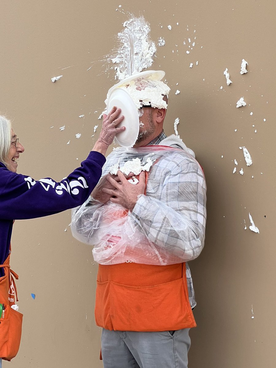 popcap20's tweet photo. Pie in the face today at #unstoppable4422!!!! We have some great managers!! #PacNorthProud #DrivingD53 https://t.co/IW4sbNAdTi