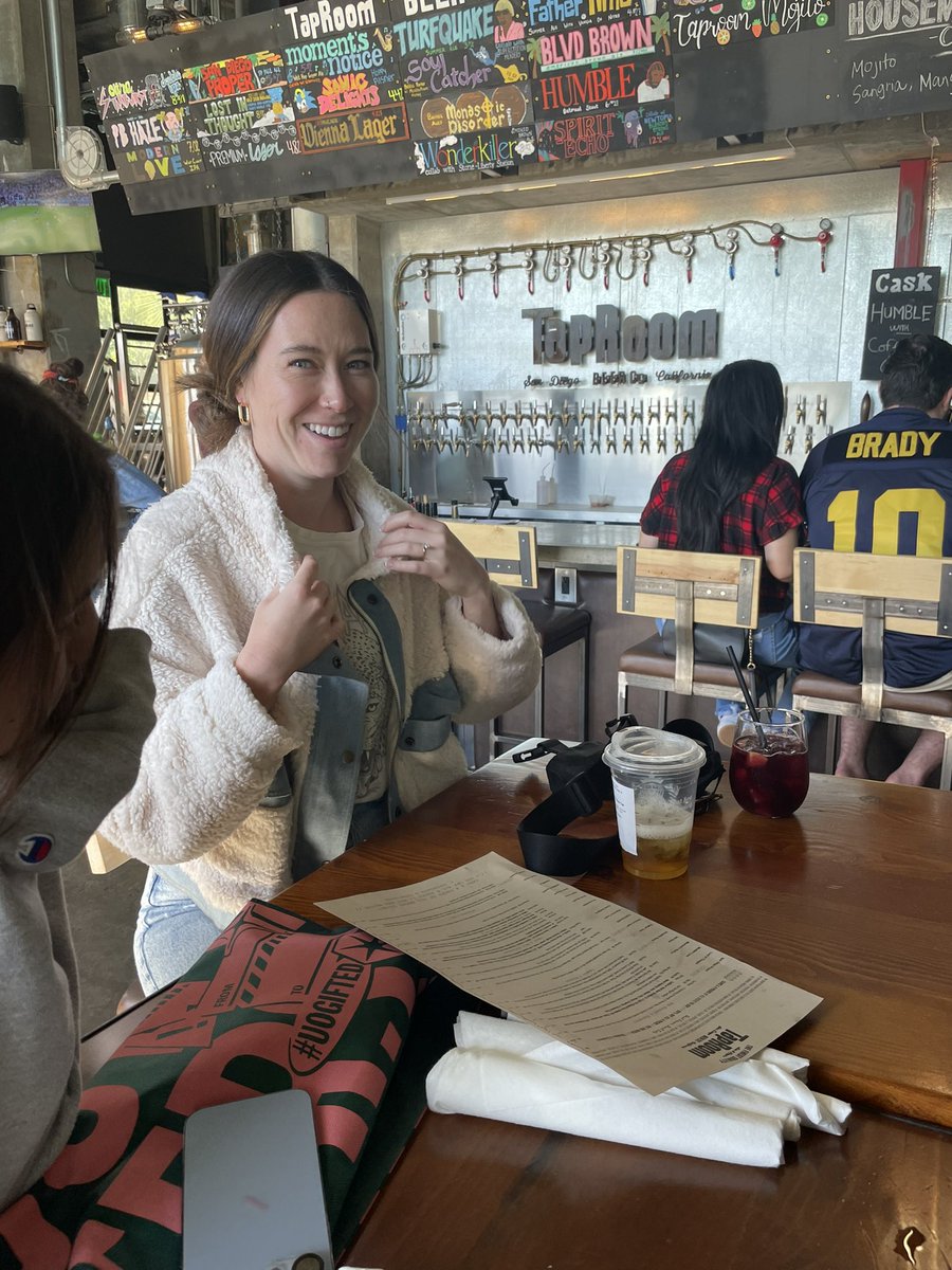 MisterJaeger's tweet photo. When Bailey has to tell the waitress she got the wrong drink https://t.co/Q7xcDEqOFH