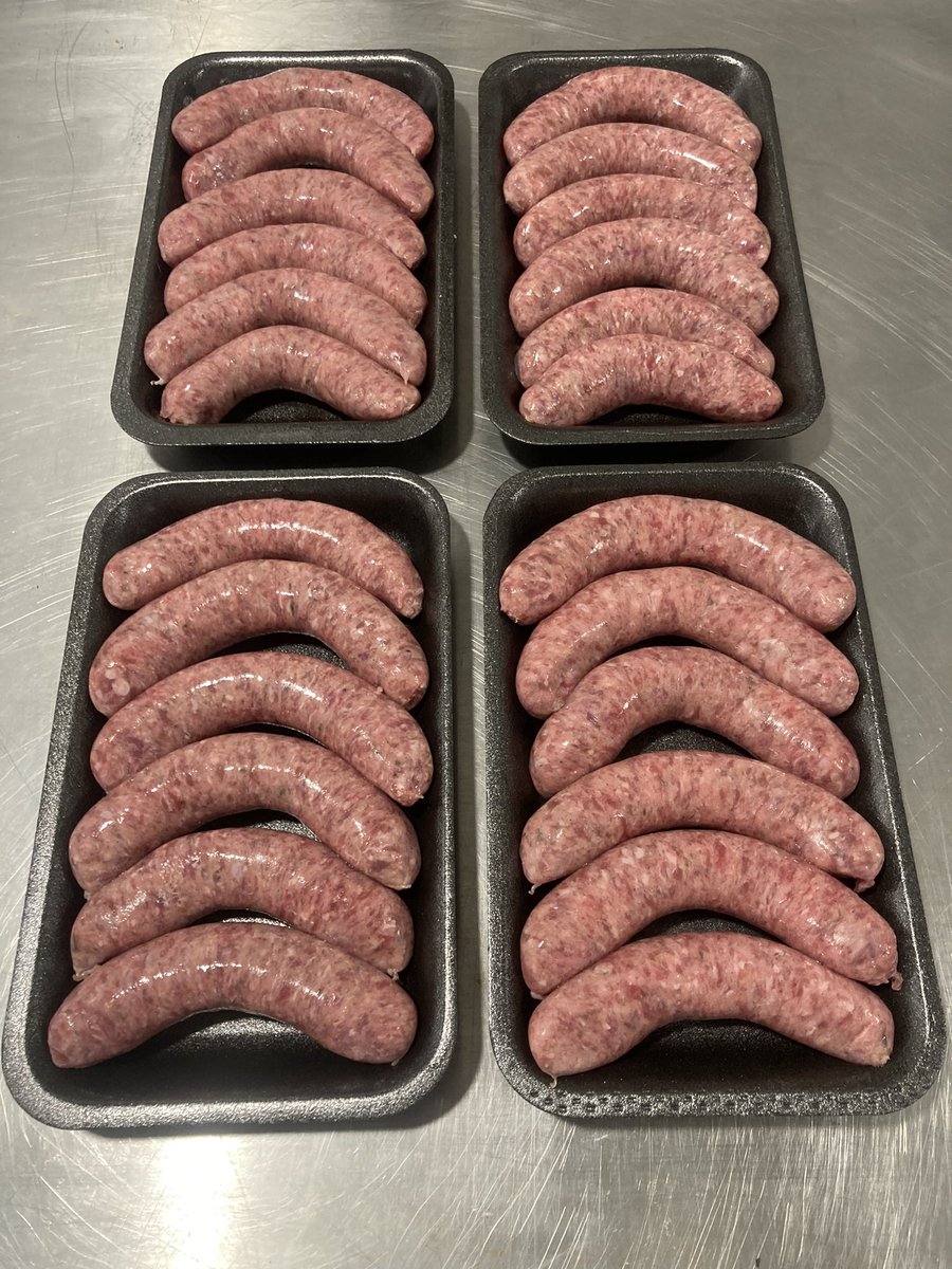 Beautiful bangers for Builth!
Our first venison sausages will going on sale at the Royal Welsh Winter Fair next week. Hopefully we'll see you there, in the food hall.
#royalwelshshow #winterfair #ffairaeaf #venison #ethicalmeat #fieldtofork #goodfood #sustainablefood #