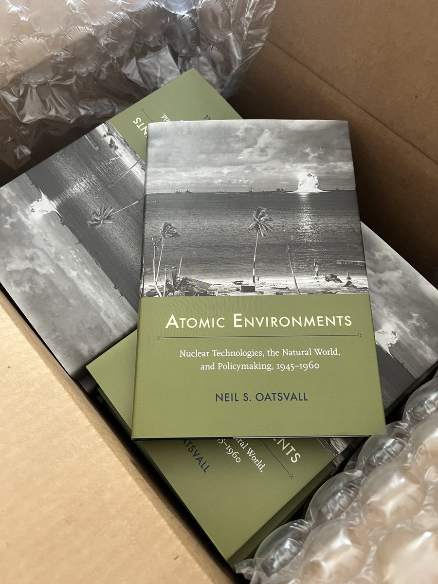 DctrNO's tweet image. Author copies have arrived!