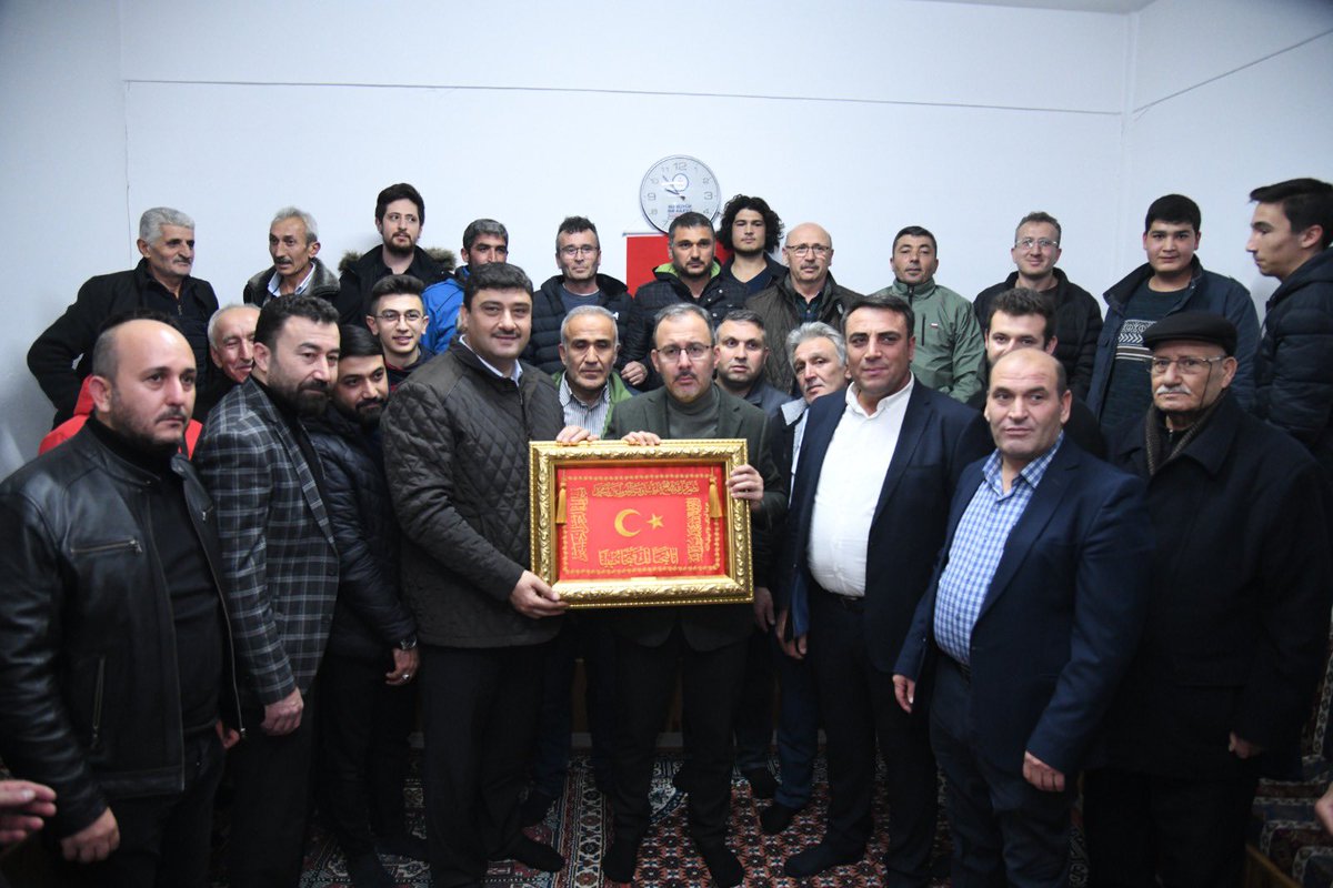 Gençlik ve Spor Bakanımız Sn. Dr. Mehmet Kasapoğlu’nu, Ata Ocağım Yayalar Mahallemizin Köy Konağında misafir ederek, hemşehrilerimizle hasbihâl ettik. 

Sn. Bakanımıza bizleri onurlandırdığı için teşekkür ederiz.

<a href="/kasapoglu/">Dr. Mehmet Kasapoğlu</a>