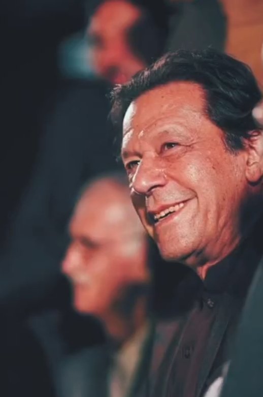 bashairlodhi's tweet photo. Attention plzz👀 
Your Next PM is here♥️ https://t.co/3W6CeM2YlQ