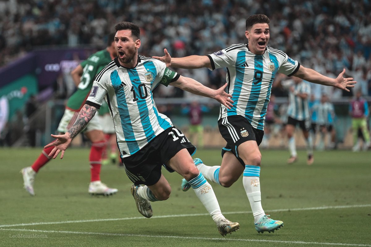 ConnCFC's tweet photo. If you love football then this man is your goat. It's that simple. https://t.co/c4njH0z6Re