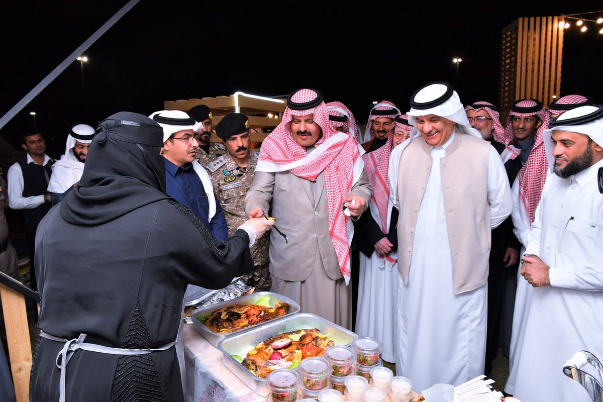 fahanazi's tweet photo. بحمد الله وتوفيقه ختام يوم حائلي مميز ابتدأ بتوقيع احد اهم المشاريع التنموية بمنطقة حائل بمحافظة الشملي ..  وانتهى بتدشين سمو أمير المنطقة وبحضور معالي الوزير مهرجان مؤكولات الاستزراع السمكي.

نقله نوعية للقطاع الزراعي بدعم وتوجيه ومتابعة سمو امير المنطقة حفظه الله ورعاه.

#حائل https://t.co/RKjUTyUaqt