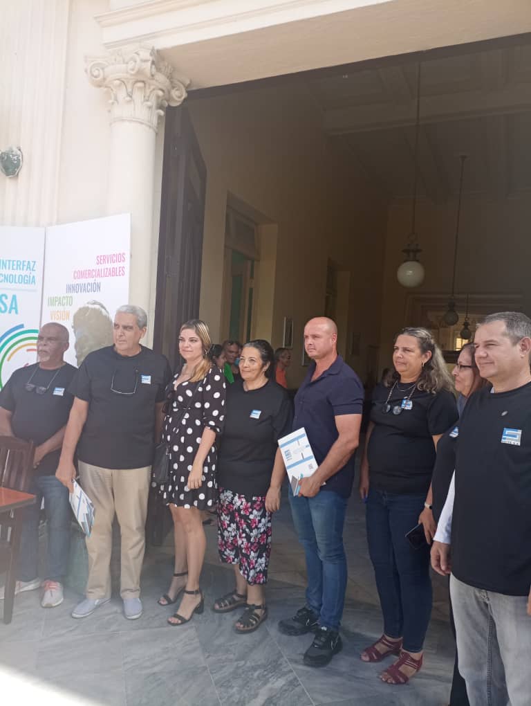 DictUclv's tweet photo. La @DictUclv expone 🗣️ sus servicios de gestión de información para las organizaciones del territorio en la II Feria de Innovación #UCLV 😉, convocada por #SICTE. S.A. https://t.co/H93DnVW6NP