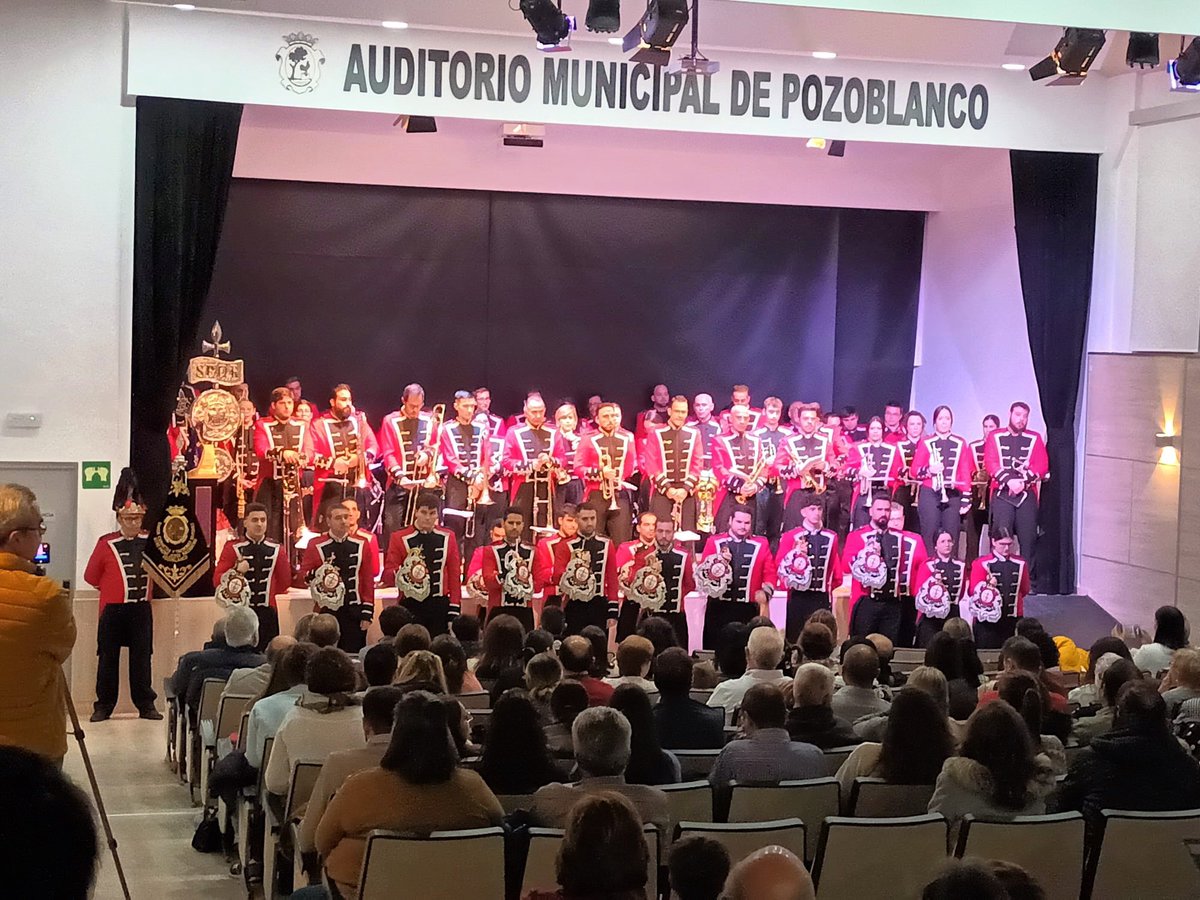 BandaSayones's tweet photo. ¡¡Acaba nuestro Certamen en Honor a Santa Cecilia!! 

Solo queda agradeceros a todos los que de una manera u otra habéis hecho posible de nuevo esta actuación. 

¡Nos vemos pronto! 🥁🎺 https://t.co/8QOvJzIWD2