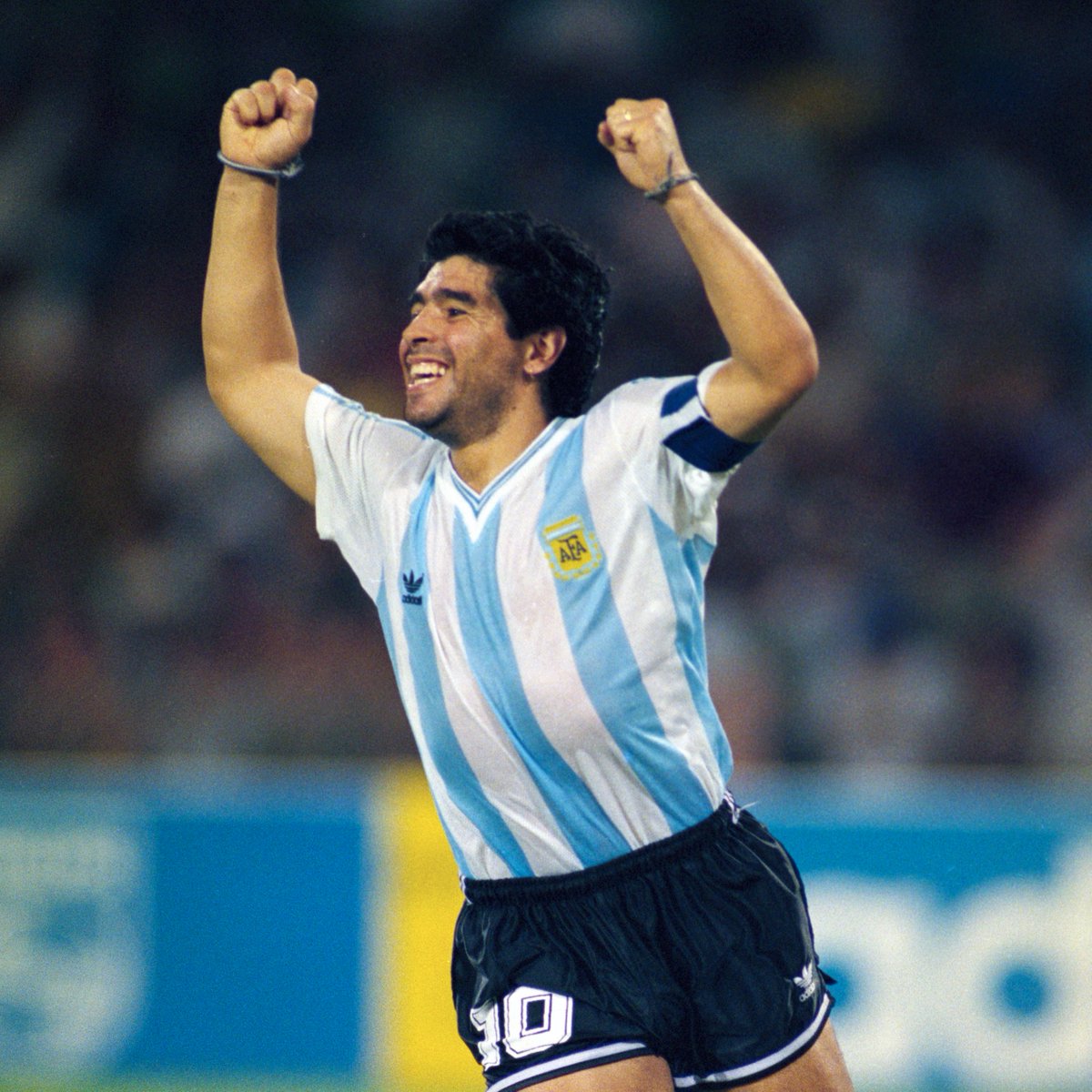 fifaworldcup_es's tweet photo. Diego Armando Maradona: 21 partidos, 8 goles.
Lionel Andrés Messi: 21 partidos, 8 goles.

Leo iguala a Diego en la #CopaMundialFIFA. https://t.co/2xMVQI7R3N