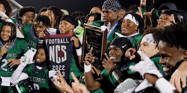 tonymcadoo5's tweet photo. NCS CHAMPIONS! This is what we worked for love my guys🤞🏾
@coach_rincon01 https://t.co/SDFzS4P2fw