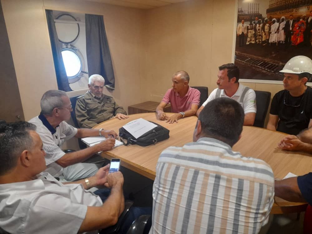 El Comandante de la Revolución 🇨🇺<a href="/ValdesMenendez/">Ramiro Valdés Menéndez</a> 
chequeó las acciones de interconexión de la nueva central flotante que  aportará al SEN 110 MW. Igualmente comprobó el arranque y puesta en marcha de las unidades generadoras.