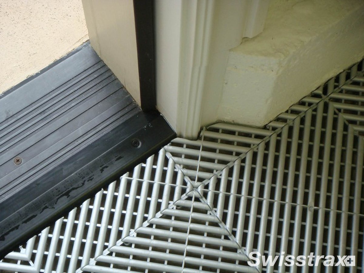 Swisstrax's tweet photo. Swisstrax tiles can be cut to fit any space. Use a saw with a fine tooth blade to finish your floor off perfectly. 

Here is a video on different cutting methods: https://t.co/4RGjSQSooI

#garage #garageflooring #garageideas #modularflooring https://t.co/yfgWXlNHVa