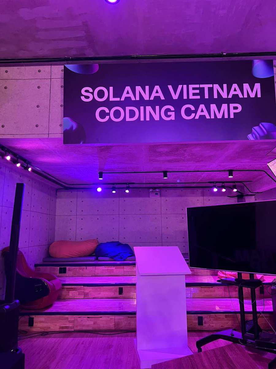 Connectweb3ph's tweet photo. Day 2: BNP at Solana Vietnam Coding Camp Season 2! 🎊

Ready to create your own kingdom with #web3!

Look and feel the vibe of the #solanavietnamcodingcamp Season 2! 🎊

1/3 https://t.co/okKn854ONS