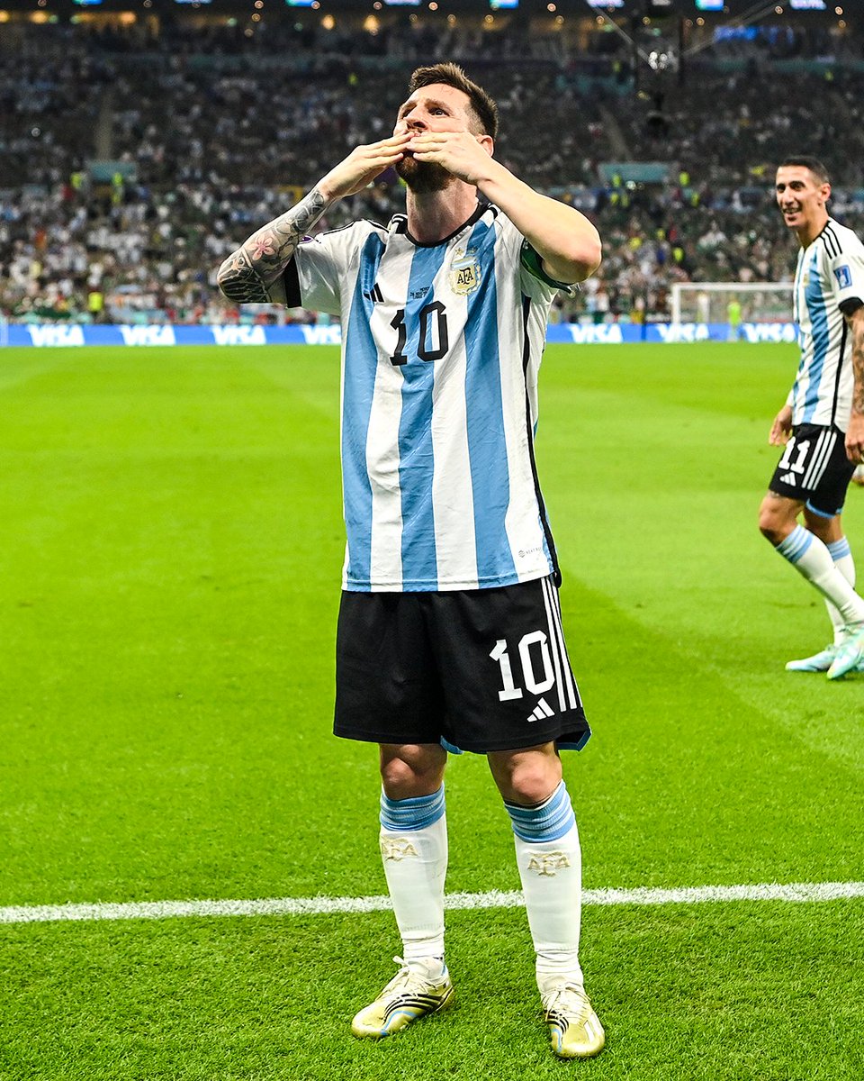 teamoargen's tweet photo. For the Argentina haters, keep on watching 🇦🇷😘 https://t.co/0j9stgiBEV