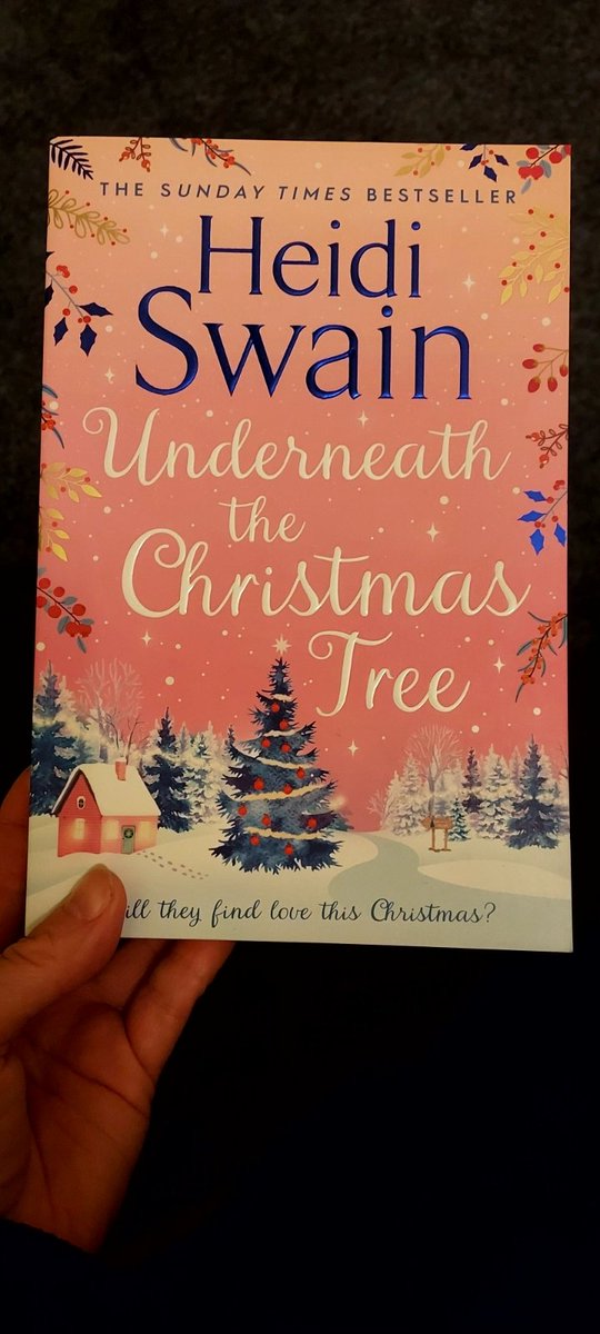 royal4ever07's tweet photo. Book 83 ✅️ Christmas reading has begun! Not christmas without a @Heidi_Swain read (even if i am abit behind). Adored this one &amp; now i need to go to a christmas market 🌲📚 #books #2022reading #bookworm #BookTwitter https://t.co/0ZeGFjNbNr