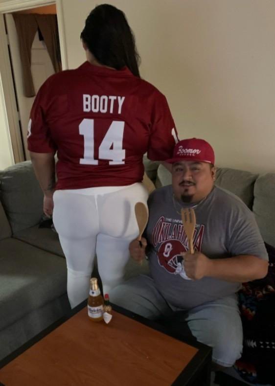KelseyM55983222's tweet photo. Itβs game day, I FINALLY got my jerseyβtold me it was 1 of a kind! #bootybae ππ₯π https://t.co/1cotQtLMeS