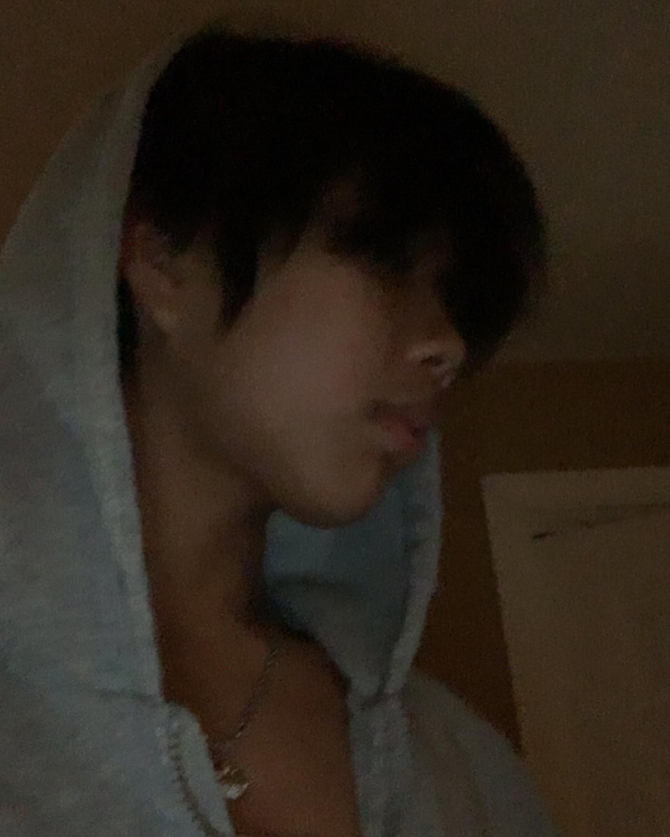 KaseyXiang's tweet photo. Stay cute people
#gay #gayboy #gaycutie #gaykid #gaytwitter #gayteen #LGBTQIAfall #lgbtqteens #gaymer https://t.co/9fRu2Q2uj8
