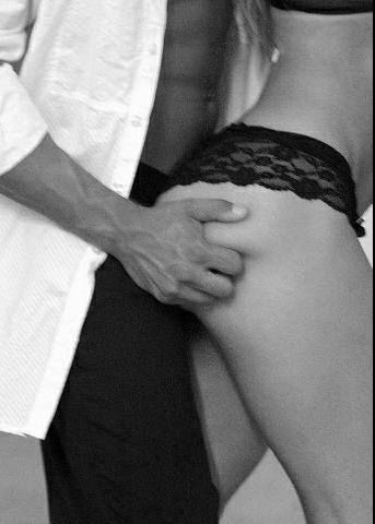 MorganHartleyRP's tweet photo. #TeaseHim #Goals https://t.co/cA43U5HNUr