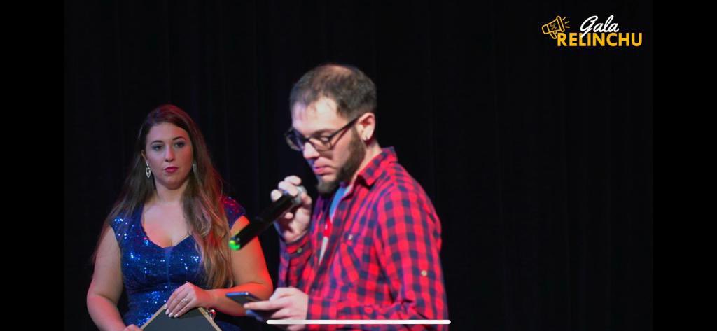 👉 En el año más difícil de nuestra vida hemos recibido el premio <a href="/RelinchuTV/">Relinchu</a>  Muchas muchas gracias de verdad. Arronti Relinchu, arronti Cantabria y QNA